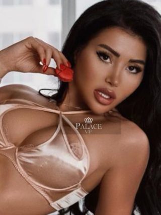 Camy, 23 years old Colombian escort in London 
